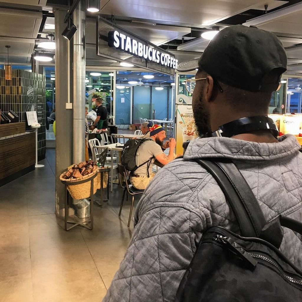 Fun fact: I bought this jacket from primark on sale for a fiver about 5 years ago - and it's still in tact... ift.tt/2yBBHyr