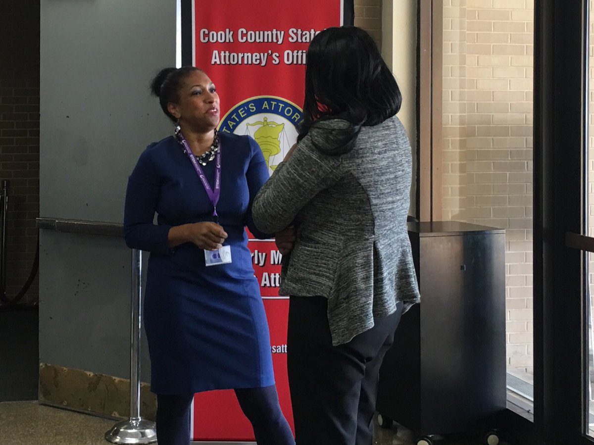 SouthSideGrl312's tweet photo. It’s been a busy day leading @OliveHarvey_CCC started the day greeting my friend @KimFoxxforSA and hosting @CookCountySAO Juvenile Justice Conversation Series: Keeping Youth In School and Out of the Justice System #PresidentsLife #OHCCommunity #EducationMatters https://t.co/T1bR5cnt0Q
