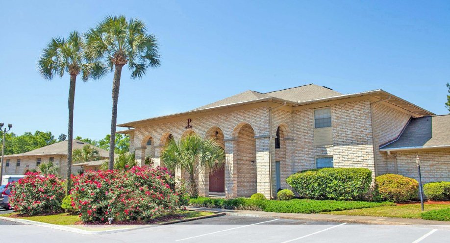 Aztec_CRE's tweet image. Aztec Group's Charles Penan and Howard Taft helped secure $9,100,000 in acquisition financing for Heritage Apartments, a 20-building, 194 unit multifamily property in Pensacola, FL.