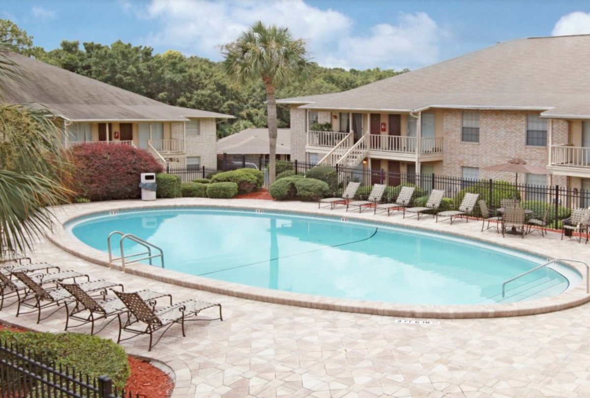 Aztec_CRE's tweet image. Aztec Group's Charles Penan and Howard Taft helped secure $9,100,000 in acquisition financing for Heritage Apartments, a 20-building, 194 unit multifamily property in Pensacola, FL.