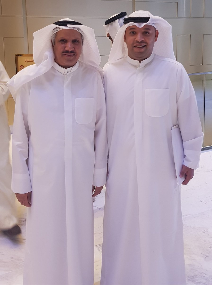 مع عندليب الاغنيه الكويتيه كما لقبه احد الجماهير بصوت يسمعه جميع الحضور
#عبدالعزيز_السيب❤