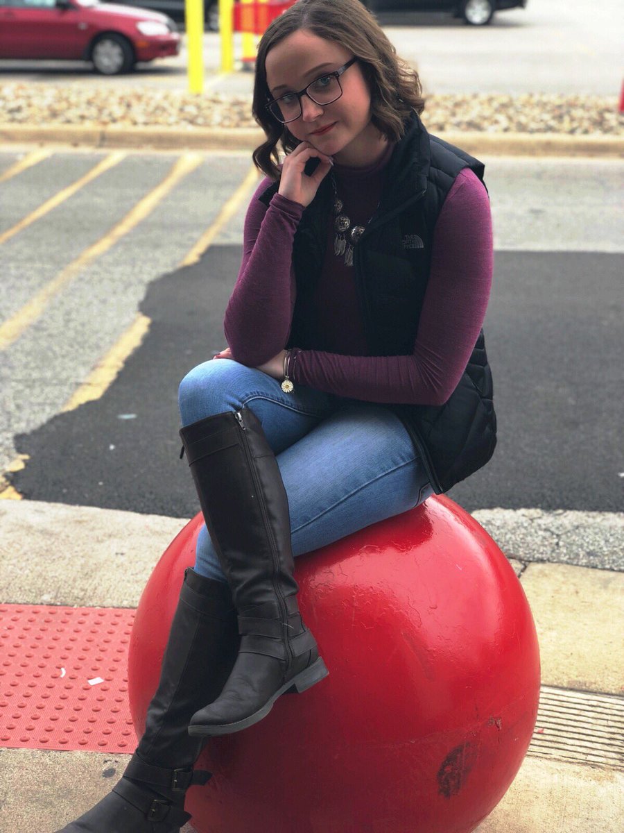 a m b e r ☁️☁️ tweet media