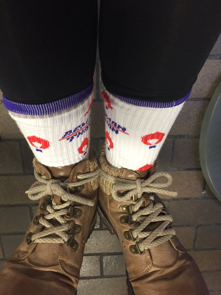 madhly_julie's tweet photo. Happy #ftktuesday @DemonTHON ❤️💙 https://t.co/9qBZlFDrdB