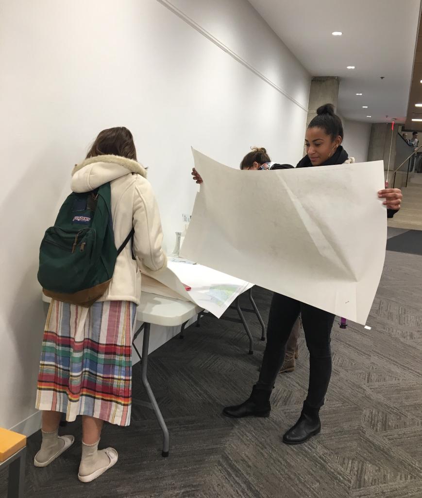 NU_LIBRARY's tweet photo. We're celebrating #GeoWeek with a massive map giveaway and puzzle challenges! Stop by University Library tomorrow between 10am-5pm to play! #MassiveMap #Geoweek2017 #Library #Northwestern #Geography #MapNerds https://t.co/ddIyCjMxjZ