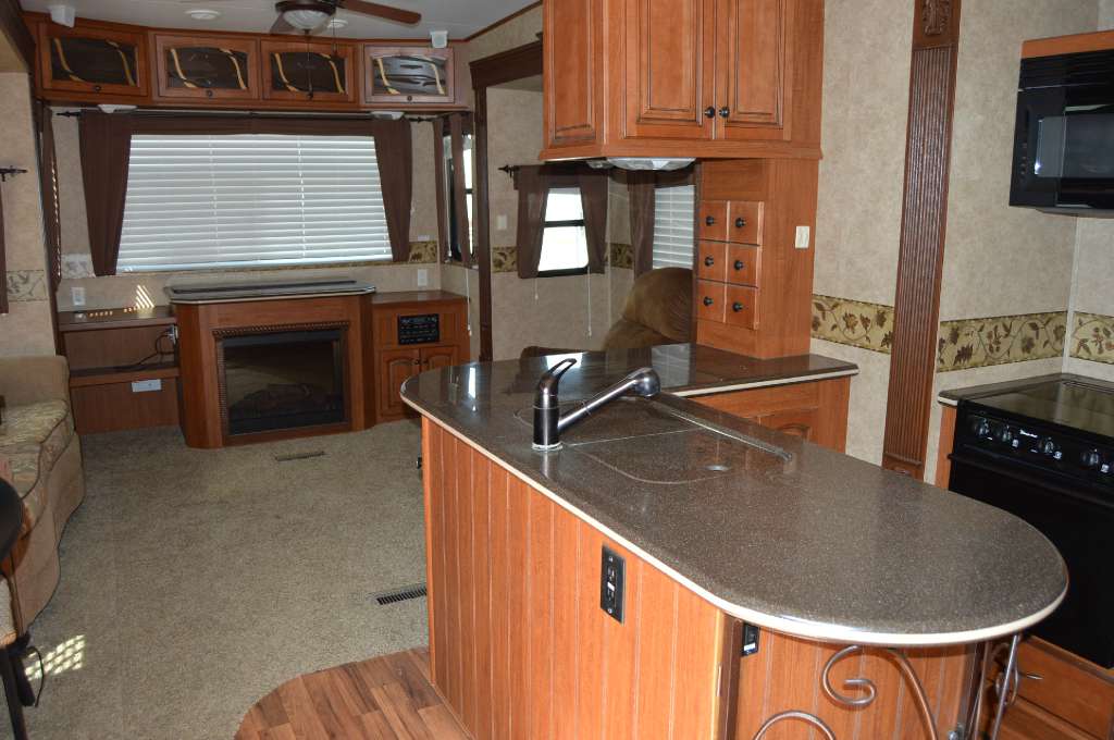 BrownsRV's tweet photo. Stop by today for details on this 2011 Big Country BC 3595RE! https://t.co/IKjwQnwkXR #BrownsRVSuperstore #RV #travel #vacation https://t.co/xy4IOZErvo