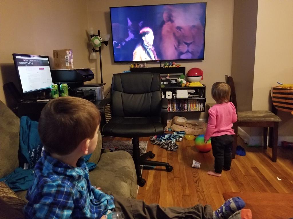 Sasukegal4eva's tweet photo. Making the kids get hyped with me 😂 #theinternetishere https://t.co/znuTTQL4x2