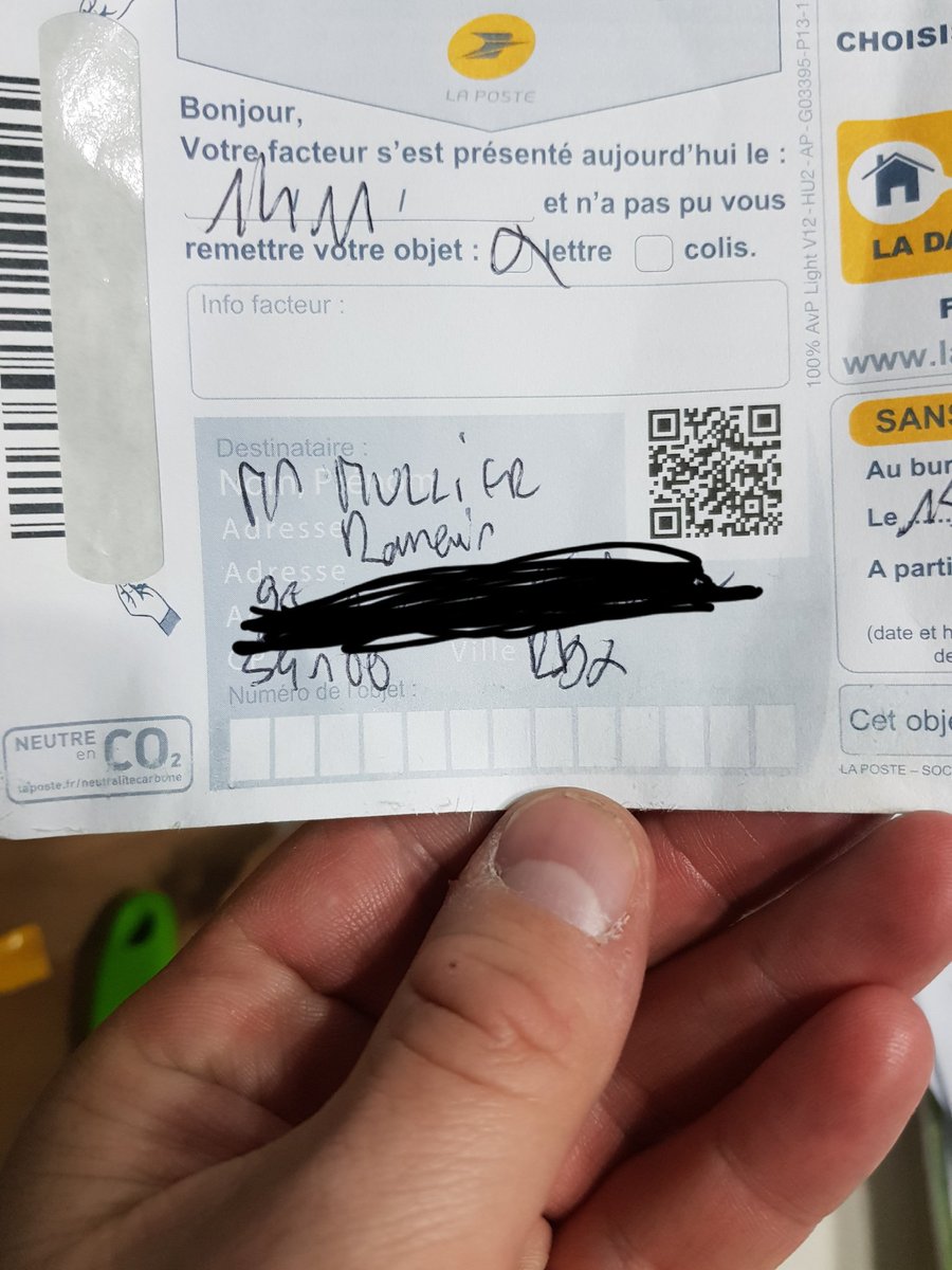 Rom1Mul's tweet photo. Recevoir un recommandé, vouloir changer le bureau de poste... pas avoir la référence car le professionnalisme des facteurs n'existent pas... Merci La Poste #servicedemerde #LaPoste https://t.co/5tSDaXUVST