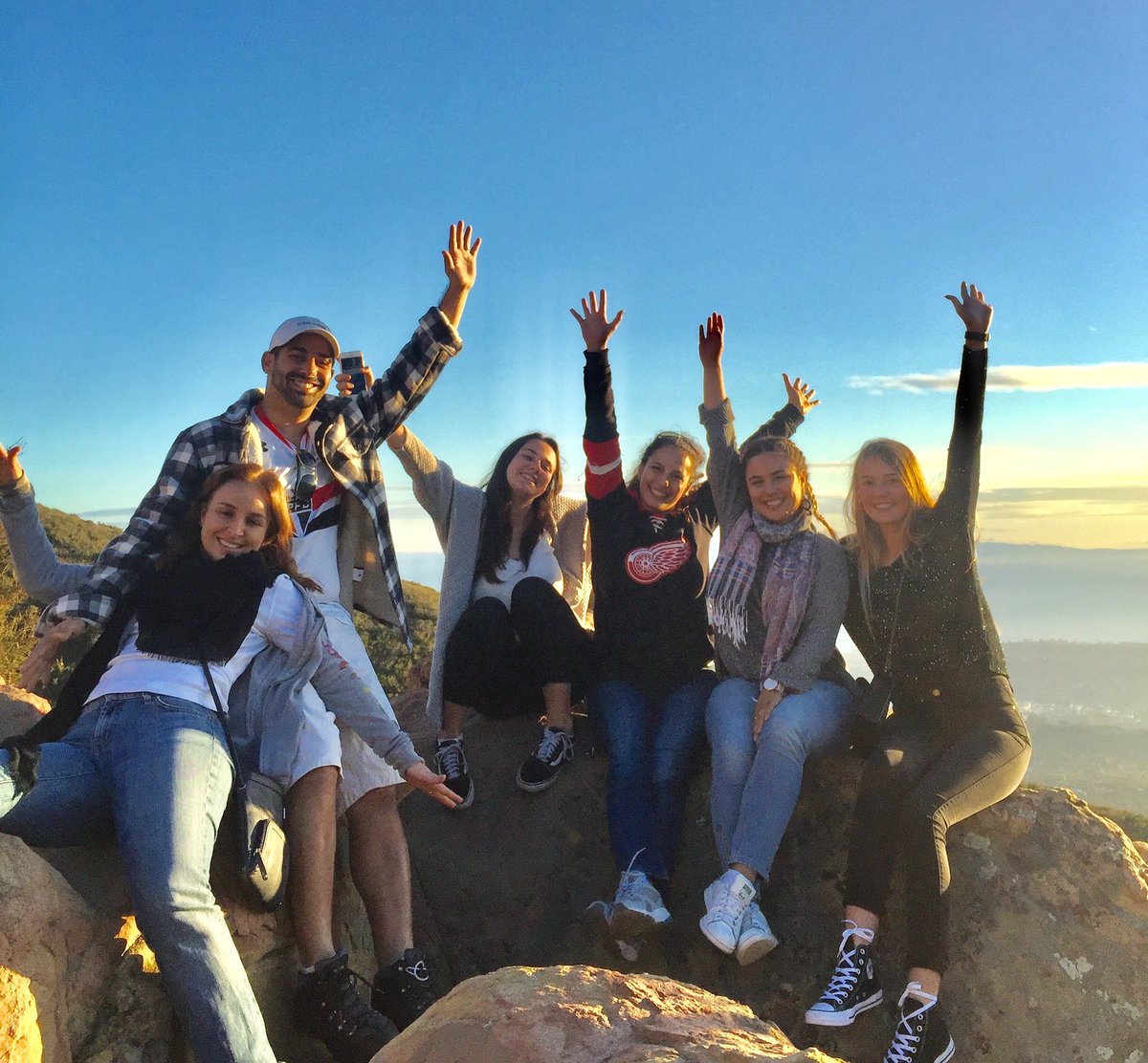 ELC_SB's tweet photo. We love these cool cats! You meet the best people at #elcsb! What a great shot of teacher Roxana and these awesome students. #studyabroad #playabroad #santabarbara #hikingadventures https://t.co/XwydumiFjk