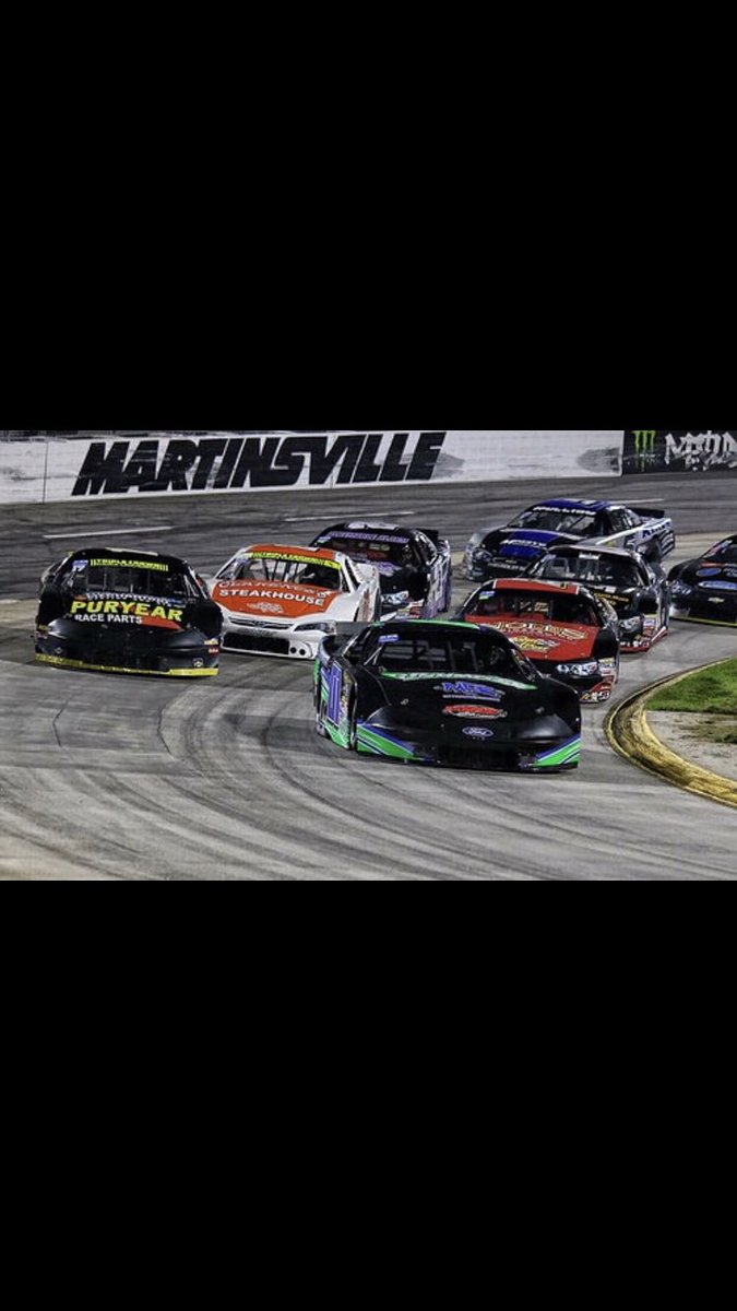 jts_built's tweet photo. Jake Crum leading the field at Martinsville #jtsbuilt https://t.co/RKwyUVwgjF