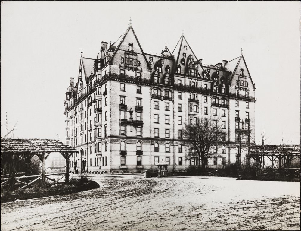 Amazing Historical Photo of Dakota Apartments, NYC in 1885 