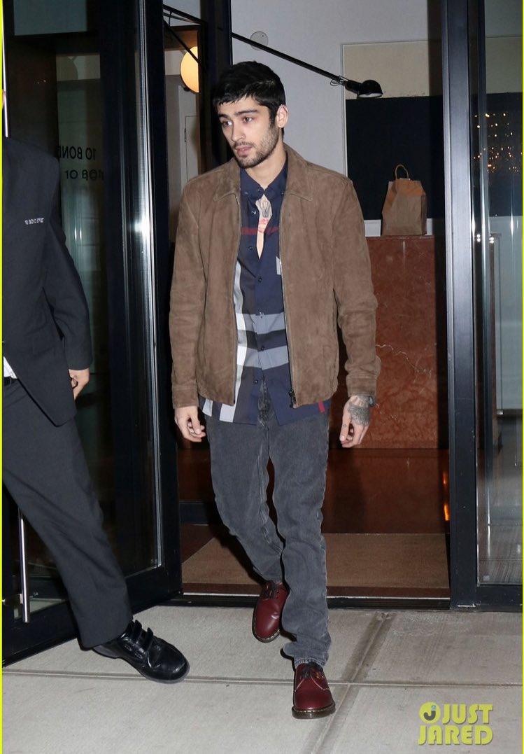 ZaynJMNews's tweet photo. #NEW | Zayn out in NYC! (#1-4) https://t.co/r355EIF4Vp