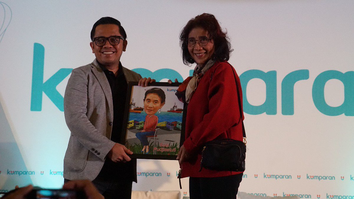 kumparan's tweet photo. Selesai sudah sesi pagi ini bersama Menteri Kelautan dan Perikanan, @susipudjiastuti. Siapa selanjutnya? Saksikan LIVE hanya di @kumparan. @kkpgoid https://t.co/9EgPtXRnia #sekarangkumparan https://t.co/WGy1Gq7ohV