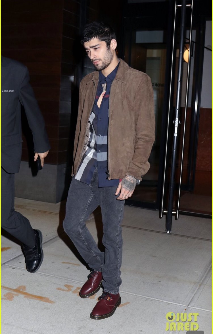 ZaynJMNews's tweet photo. #NEW | Zayn out in NYC! (#5-7) https://t.co/Womfk76aEM