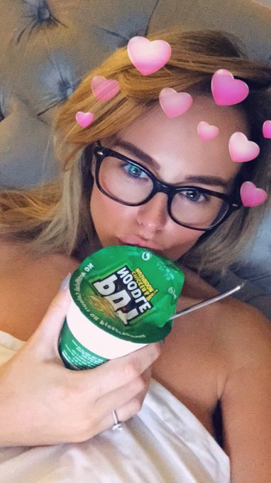 Watch Rhian Sugden's leaked NSFW photo on TwXstars