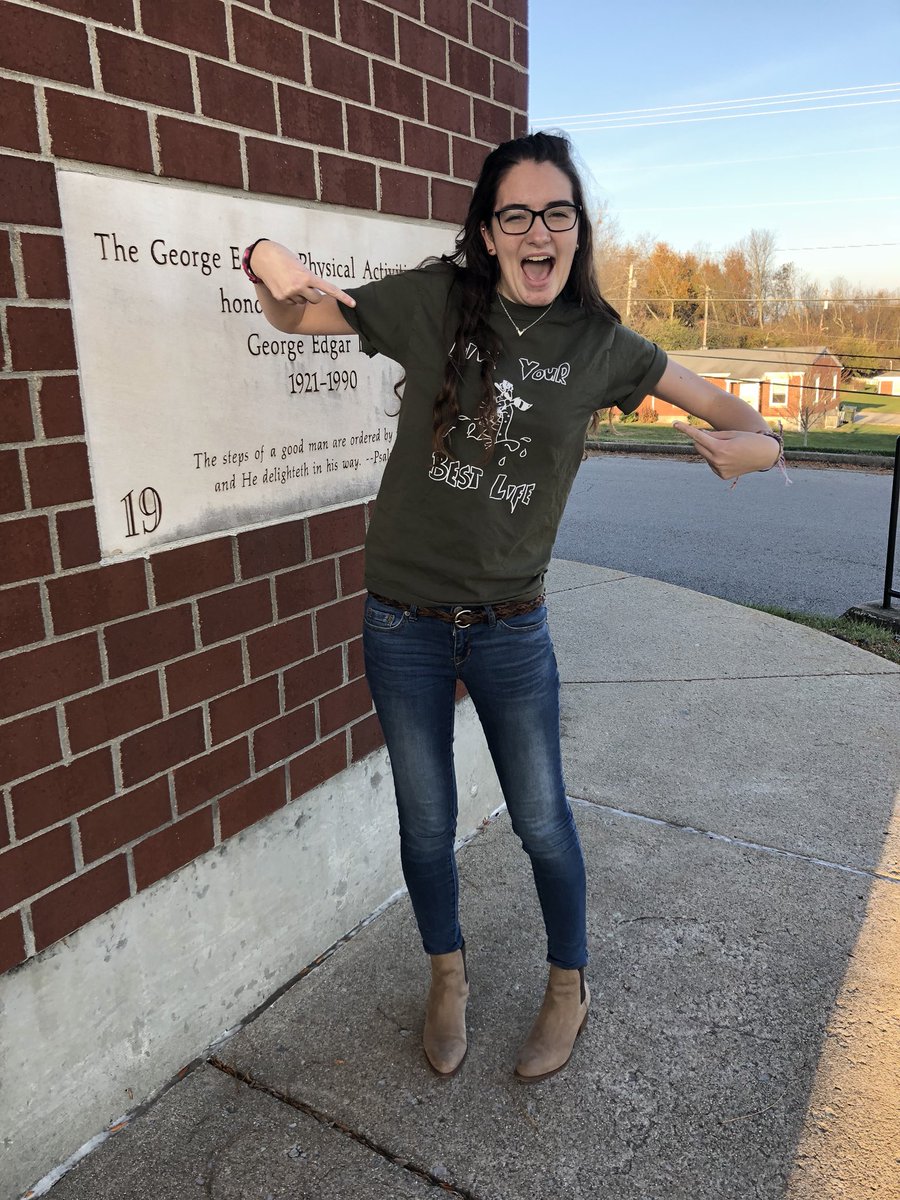 tarahsownsend's tweet photo. #CampTshirtDay so LIVE YA BEST LIFE #Pecometh https://t.co/UanDZ1wuxA