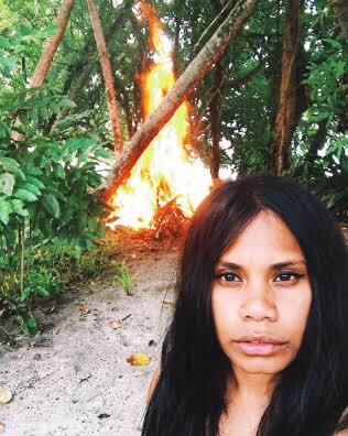 grassskirtproj's tweet image. Today we celebrate @NGAIIRE

Internationally acclaimed musician &amp;amp; performer, she is a proud Papua New Guinean Meri who celebrates &amp;amp; represents her cultural &amp;amp; ethnic heritage through her music.

#CelebratingMeris #PawaMeri