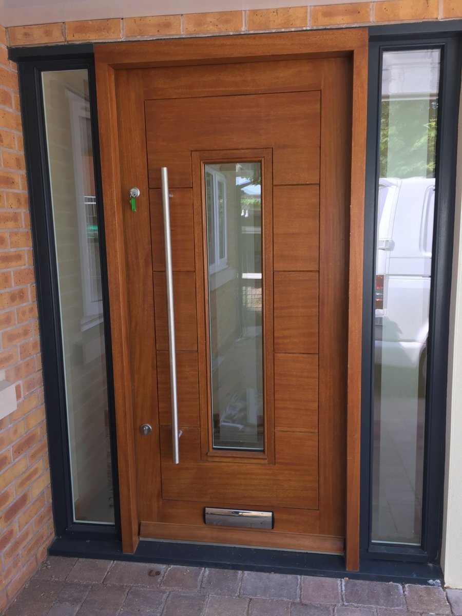 StrataGroupLtd's tweet photo. Strata showroom open 7 days a week, come down to view our products instore.
Great savings on the full range of orangeries and conservatories.
https://t.co/QPniuQK2Mu https://t.co/FKAfKAUEs8