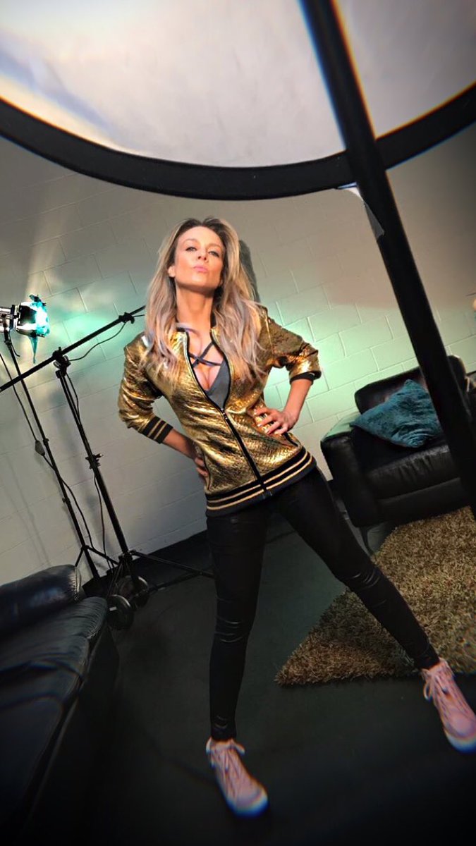 Fey_Army's tweet photo. #InstaFey #InstaStories #FeyStories @officialfey en #Instagram https://t.co/Z0TxlWV2zi