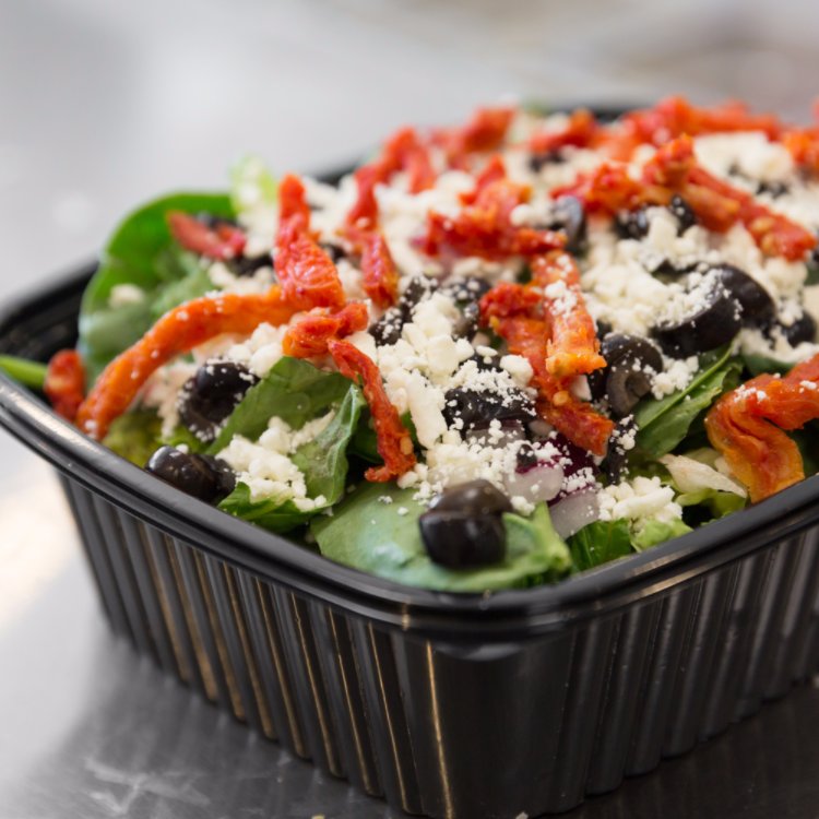 TakeNBakeHawaii's tweet photo. Why settle for a sandwich at work when you could get your lunch from Papa Murphy's? https://t.co/SFmSqKhnIs
