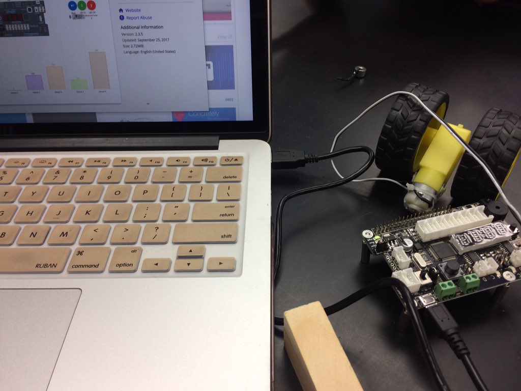 makerfunes's tweet photo. Using a gogo board to program and build a remote control dragster in after-school enrichment.#gslearning #gogoboard https://t.co/Lypfr8Nazj