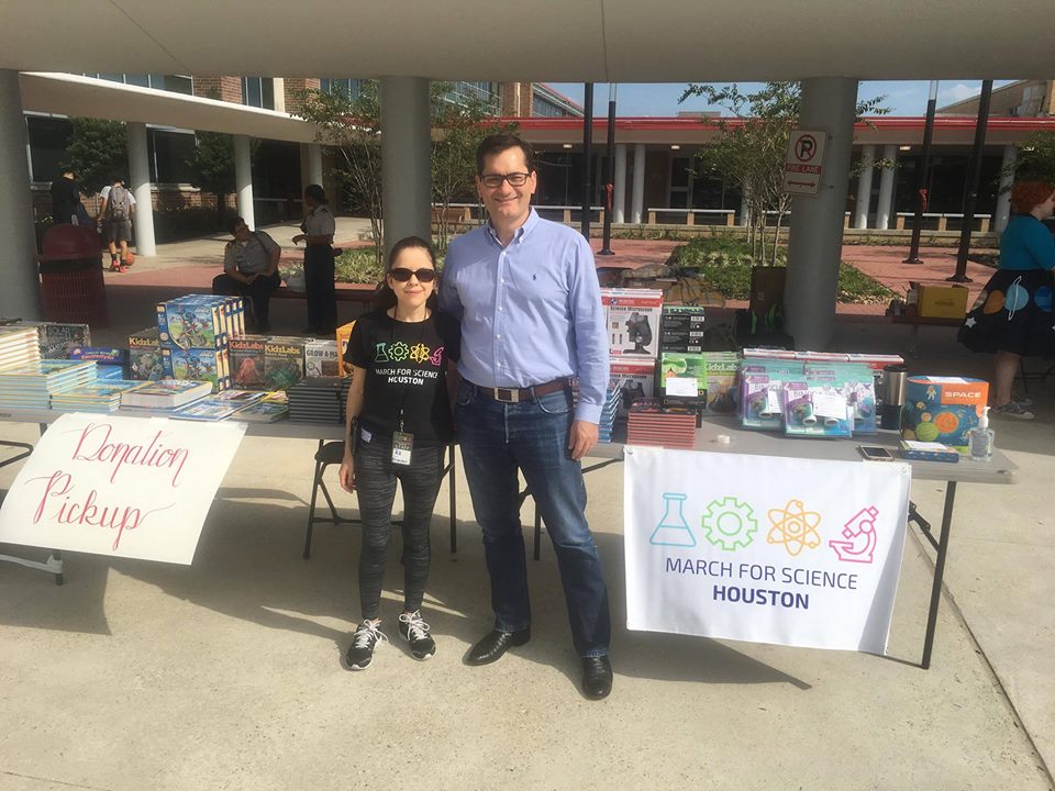 Cargas7's tweet photo. Showed up for @MarchForSciHou #DriveForScience event this past Saturday. Besides a commitment to Science, made a Commit for Life as they were also taking blood donations at this event. #TX7 https://t.co/C2YQWITnCQ