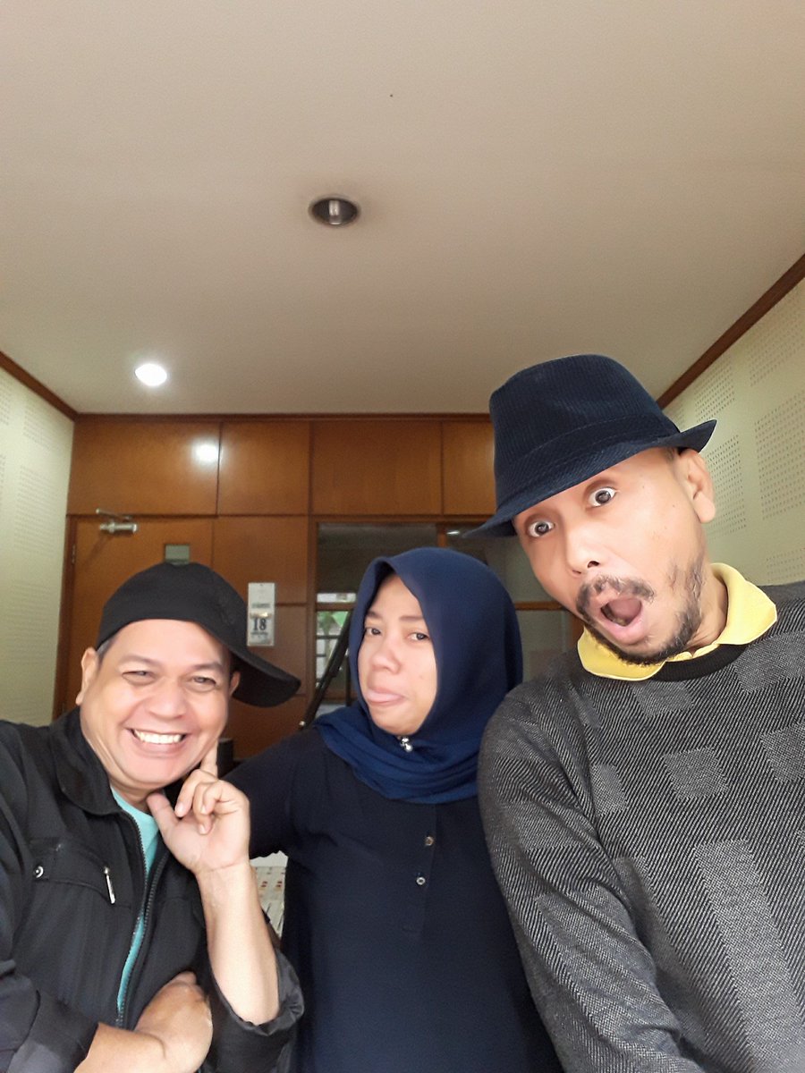 Awali hari dengan senyum n doa n awali hari dengan Bandar jakarta barengan Trio pekojan <a href="/939mersifm/">Radio Mersi 939FM</a>
