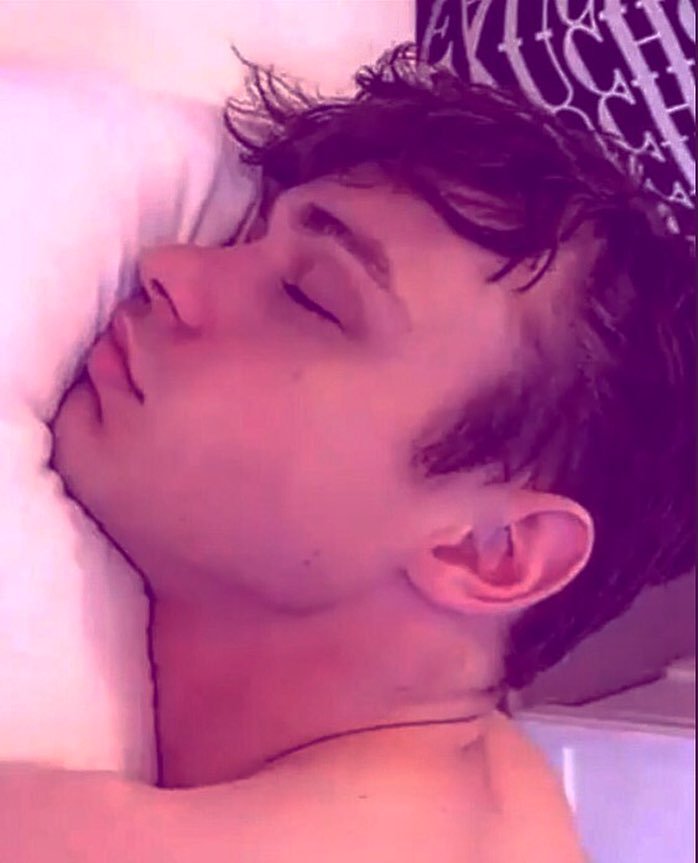 xThomasDohertyx's tweet photo. #NuevaFotoDePerfil https://t.co/vro7IlR5Zi