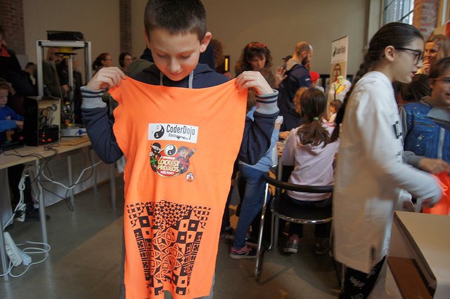 CoderDojoPavia's tweet image. 4 nov #CoderDojoPavia @coolestprojects Milano @CoderDojoMi @@CoderDojoItalia @coderdojovr ecco come è andata: goo.gl/PN66iN e un po&apos; di foto flickr.com/gp/131847782@N… Tanti laboratori, showcase ed un occasione di incontro e scambio tra ninja e mentor di tutta Italia!