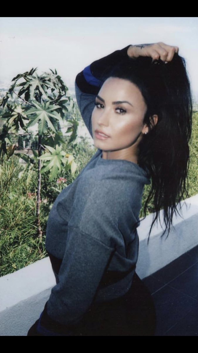JGlogstho's tweet photo. Yo on some real @ddlovato is bad as fuck now. For real. https://t.co/0lyrNvmyOf