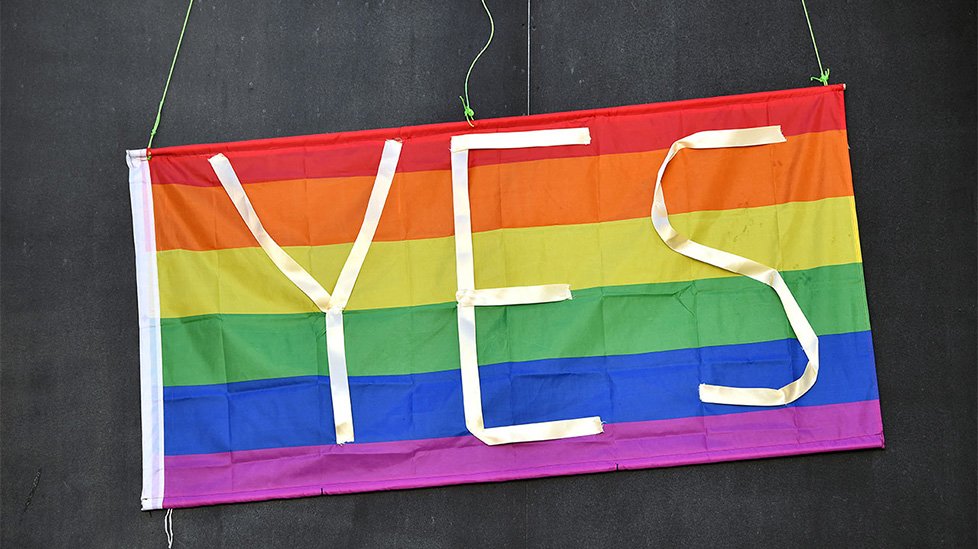Australia votes YES on same-sex marriage #7News yhoo.it/2yBUj1n
