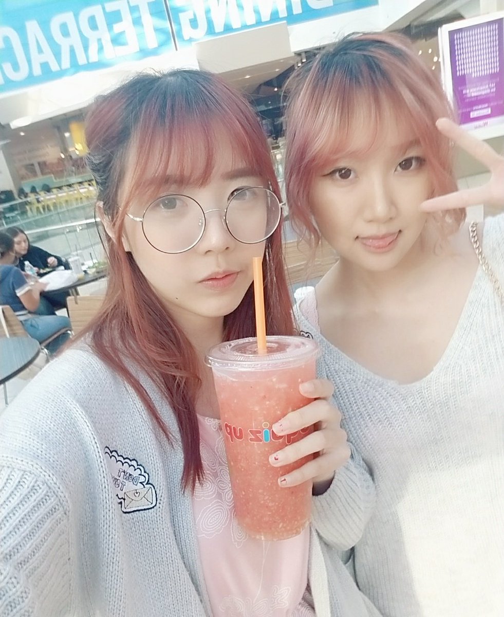 @LilyPichu. 