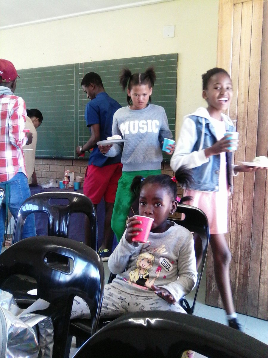 Qinisani25's tweet photo. Our youth@ Elihle Isango ministry International https://t.co/mObAqDxXrR