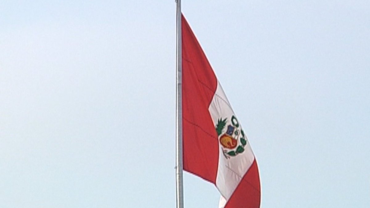 CNNChile's tweet photo. Perú se suma al debate por las AFP https://t.co/f3mtIg25gJ #CNNChile https://t.co/JDPeOk5lfY
