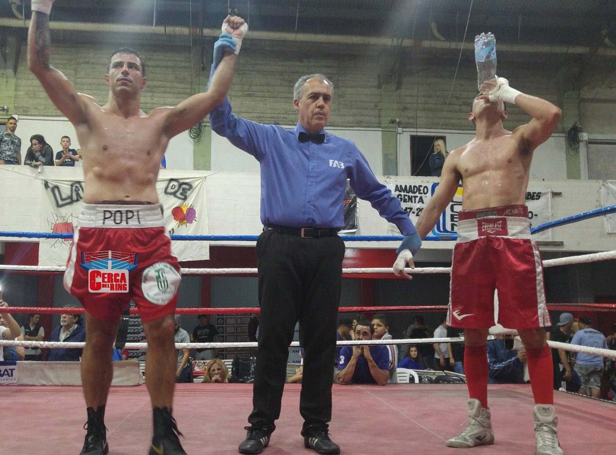 cercadelring's tweet photo. Último parte del #Programa133 de #CercaDelRing #CDREnVivo! #CDREnTodosLados
Repasa toda la mejor información del boxeo nacional e internacional en nuestra fanpage en #Facebook! 
👇👇👇👇👇👇👇👇👇👇👇👇
https://t.co/WDVz06OiOt https://t.co/xt9gHN2lEz