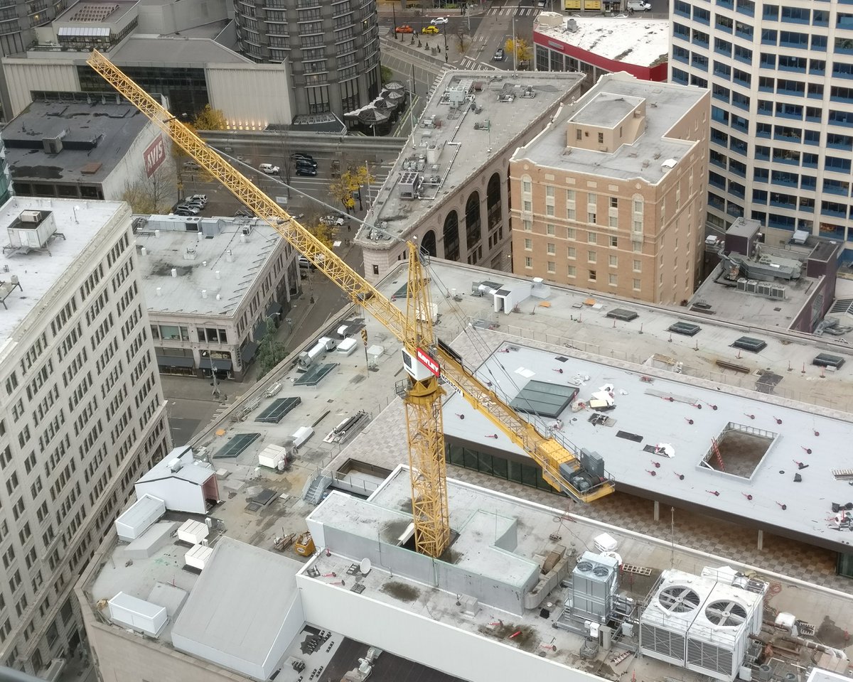 Brian_Sipple's tweet photo. In Seattle, cranes always find a way. https://t.co/o7U2CYcGYh