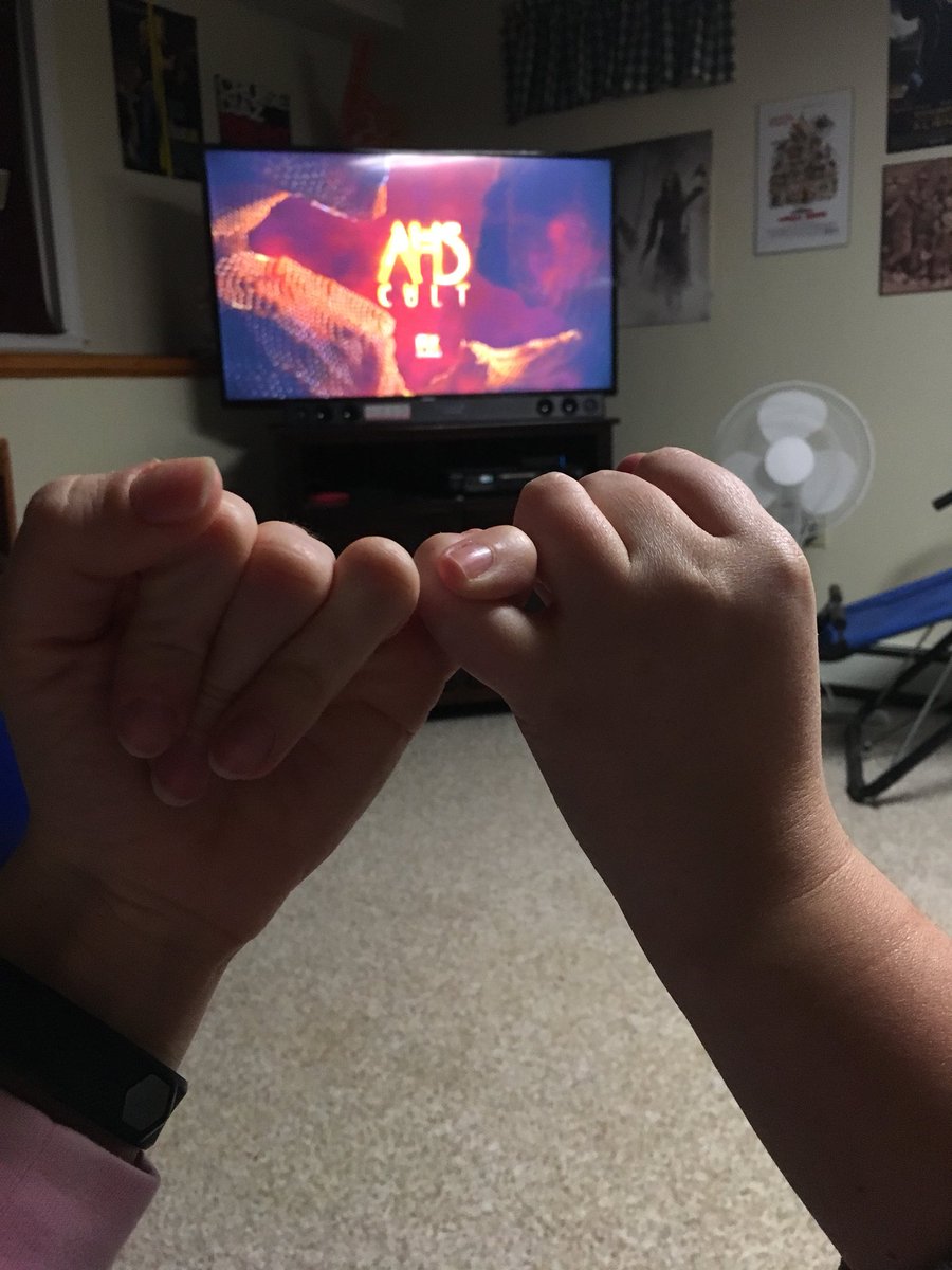 kaydawn_'s tweet photo. Rewatching it all before the finale @diane_renee02 what are we gonna do on Tuesdays?! @AHSFX https://t.co/7LTBVo9tIE