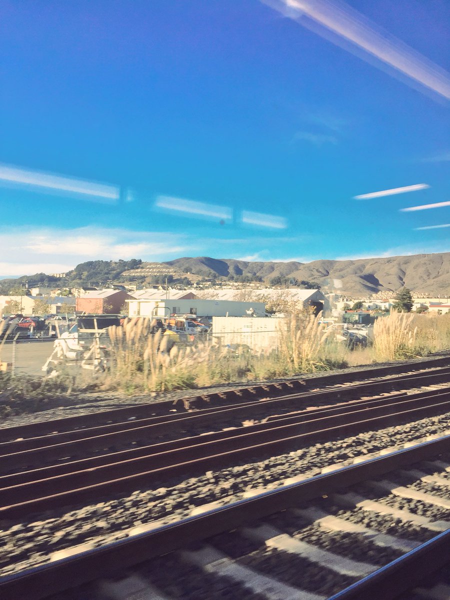 brendanfoley's tweet photo. Heading back to SF chasing the Golden Cali Sun @GoCaltrain from #VCMeetings in PA! #StartUpLife #RETech #PaloAlto #StoreIt https://t.co/GdplV4cGDP