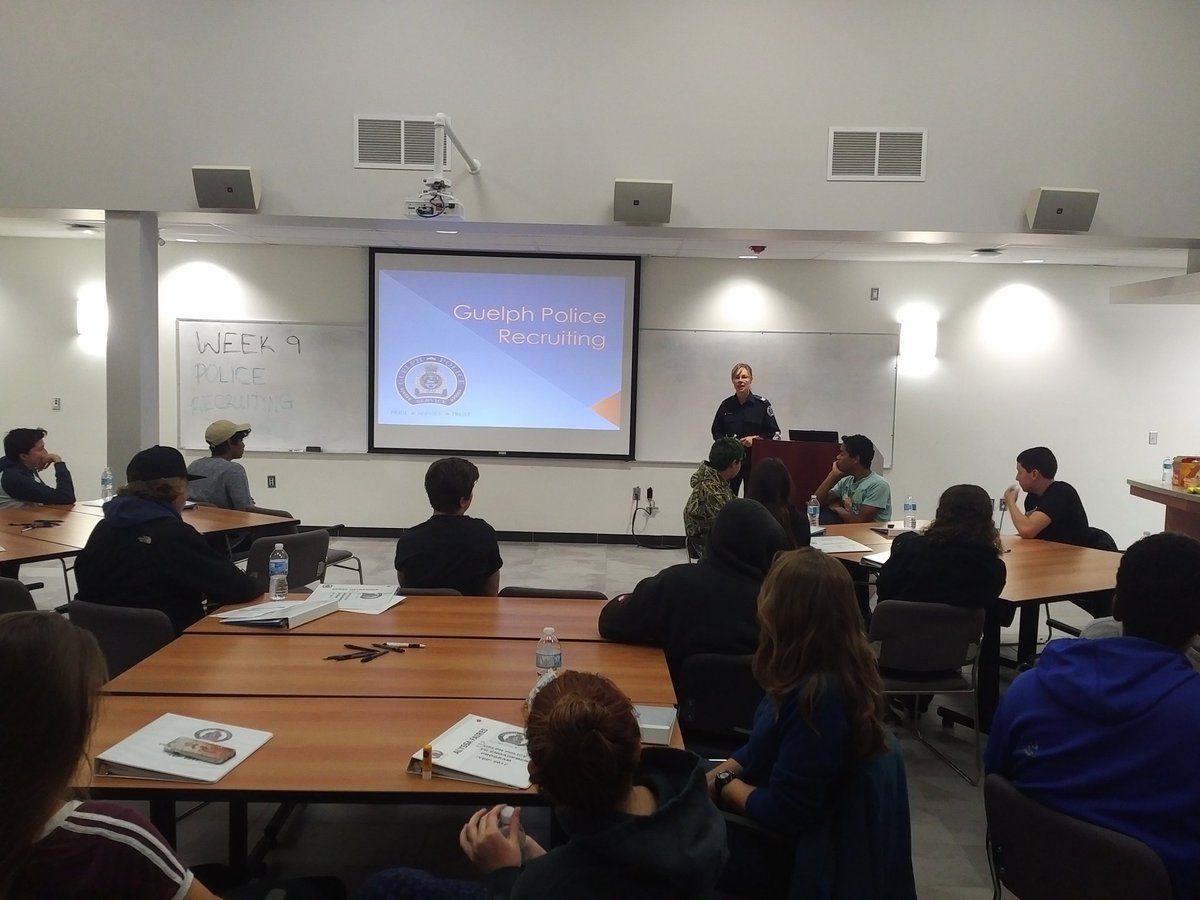 OfficerKGrant's tweet photo. It's hard to believe it's week 9 of #GuelphYEP already! This week includes a #GuelphPolice recruiting presentation from Sergeant Angela Grover and a chance for the students to attempt the fitness #PinTest! @gpsmedia @ugdsb @wellingtoncath #Guelph #YEP #YouthEngagementProgram https://t.co/g7F4on1hB4