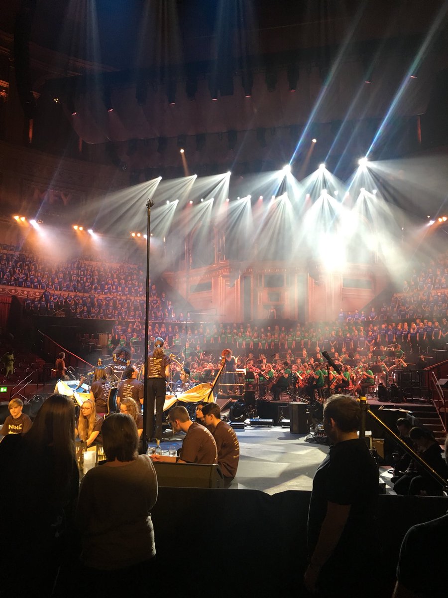 LukeMason2211's tweet photo. Great first day helping out at the music for youth Proms 2017 @RoyalAlbertHall, looking forward to tomorrow! https://t.co/BXIXtWPMt6