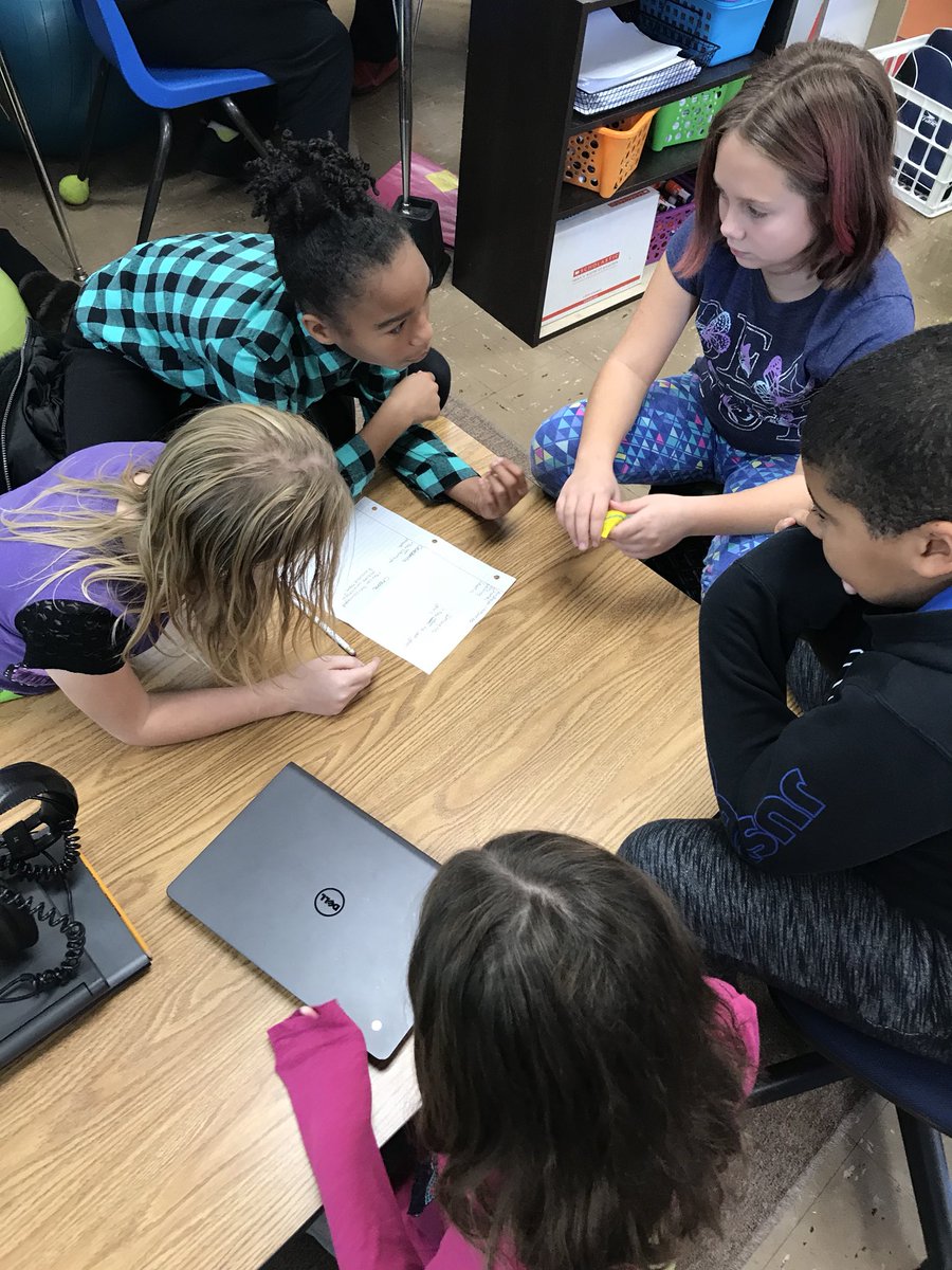 4thgradebrigade's tweet photo. @angela_counts having Ss work together to show how PAX works with @Edgewood_ES vision.  #cooperpative #howwelivethevision #makeithappen https://t.co/MtSr7SHlmD