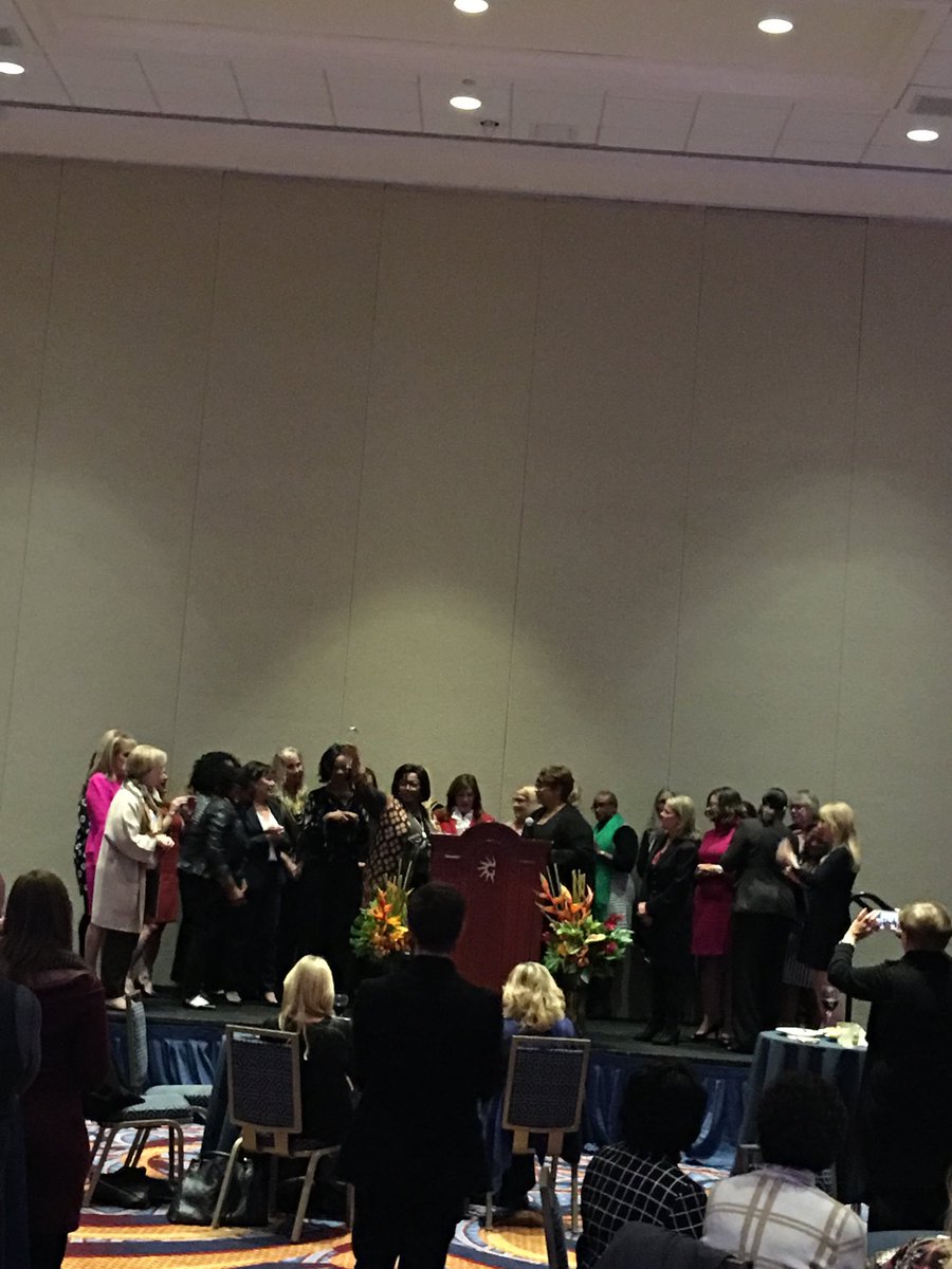 beverlyhwhite's tweet photo. Happy to celebrate the stars for 2018. #wbencforum; #digitalwbe https://t.co/DeJVnWxk68