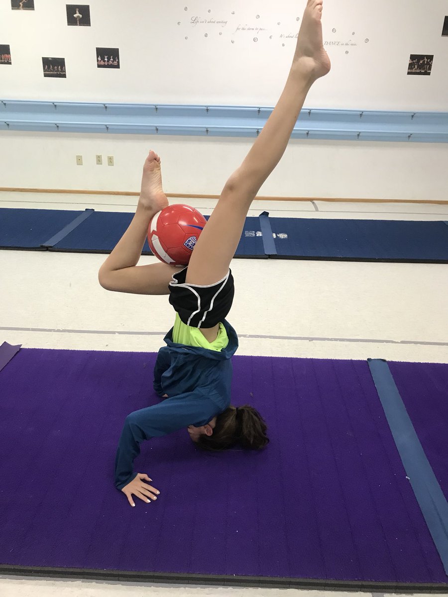 CloudNineDance_'s tweet photo. Soccer + dance = fun https://t.co/sLwrIWjgGa