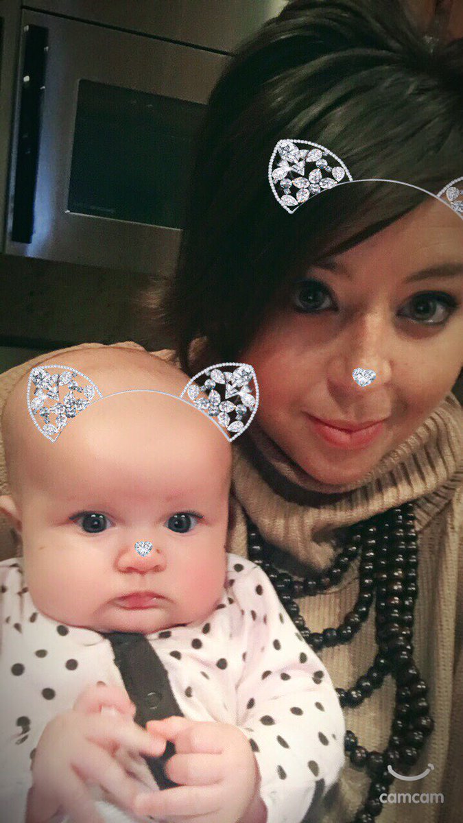 laurenEsampson's tweet photo. This is what happens when Aunt LoLo babysits Maisy Jade! #MissMJ #AuntLoLo β€οΈππ https://t.co/NkH2ZoE0M5