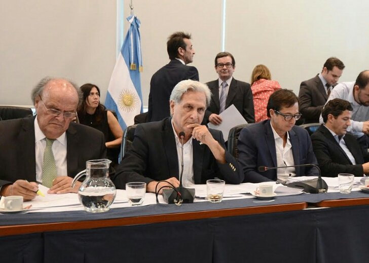 juliosolanas's tweet photo. Hoy en comisión conjunta dimos dictamen a los proyectos de #MarinaMercante e #IndustriaNaval. Dos herramientas indispensables para el desarrollo de la economía, el crecimiento de la industria nacional y la generación de empleo. https://t.co/z9JjMYebwz