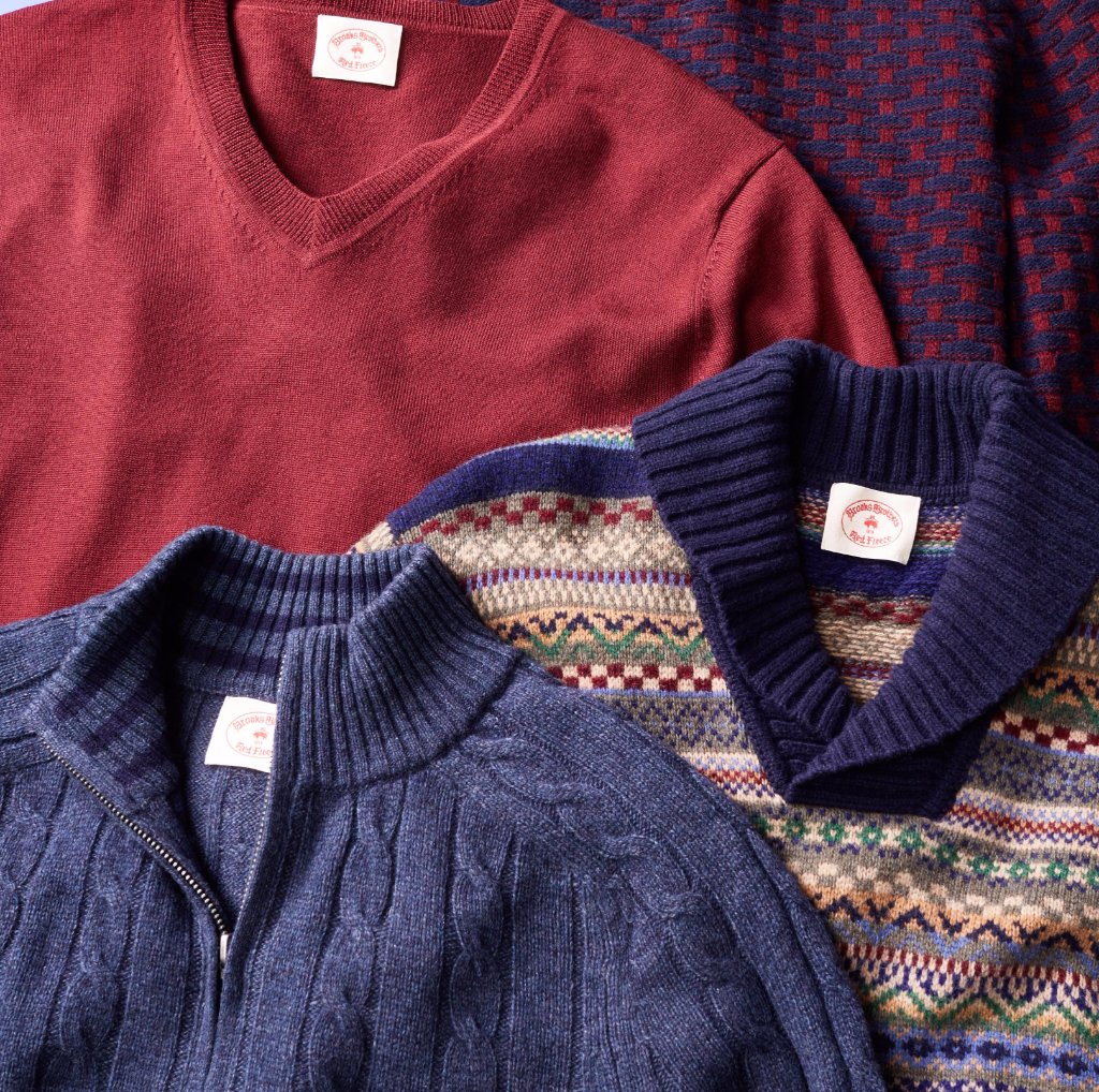 Spruce up your sweater collection with #RedFleece: https://t.co/JLTEPaXvST https://t.co/4yUbzc6LBA