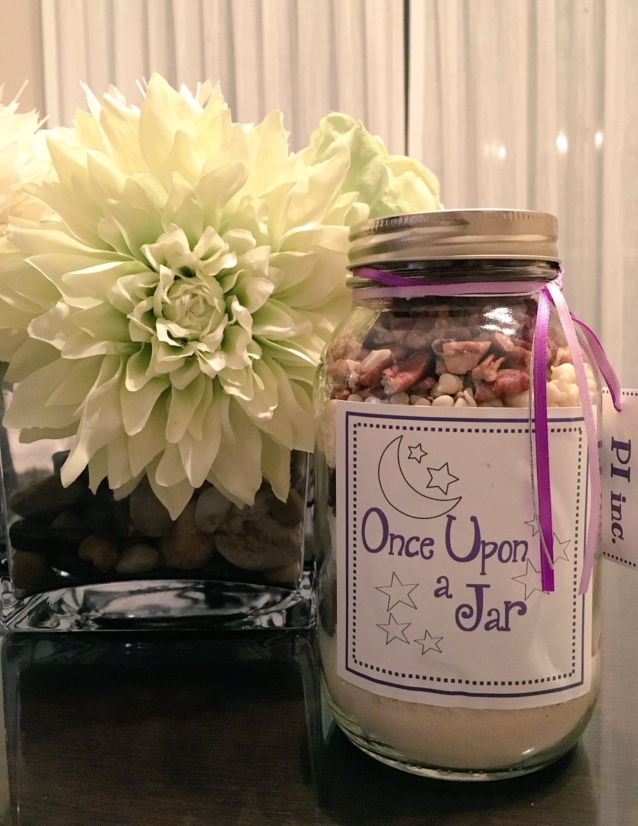 Perspectives students have created a variety of gift jars ranging from $8-12. Proceeds will benefit the Leukemia &amp; Lymphoma Society of Canada. Contact Barbara White at bwhite@emsb.qc.ca for more information <a href="/EnglishMTL/">English Montreal School Board</a> <a href="/LLSusa/">伊藤佑愛</a> #WeAreEnglishMtl #EMSBsca