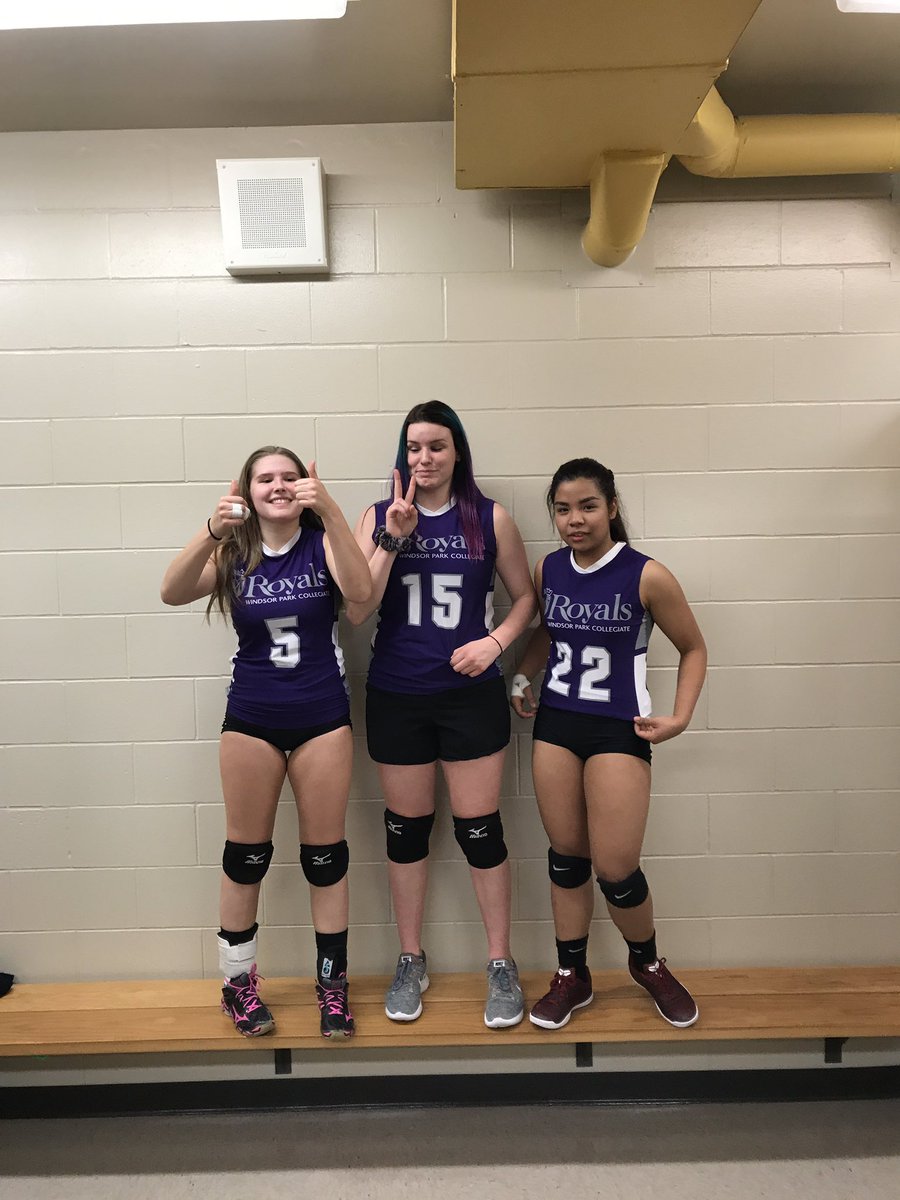 TiffanyA55's tweet photo. Sad to say this was our last volleyball game of high school, it was a great 4 years❤️ @erikaarayyo @ErikaLainen15 https://t.co/GoQpu9d0Ix