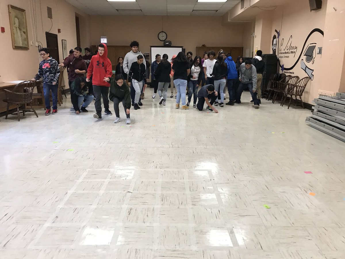 MsJJoung's tweet photo. A #simulation of a #population and its #limitingfactors in an environment by acting out as bears hunting for food with a blinded, injured, and mama bear within the population #ecology #science #environment #densitydependent @CarlSchurzHS https://t.co/qDN6tJeJFu