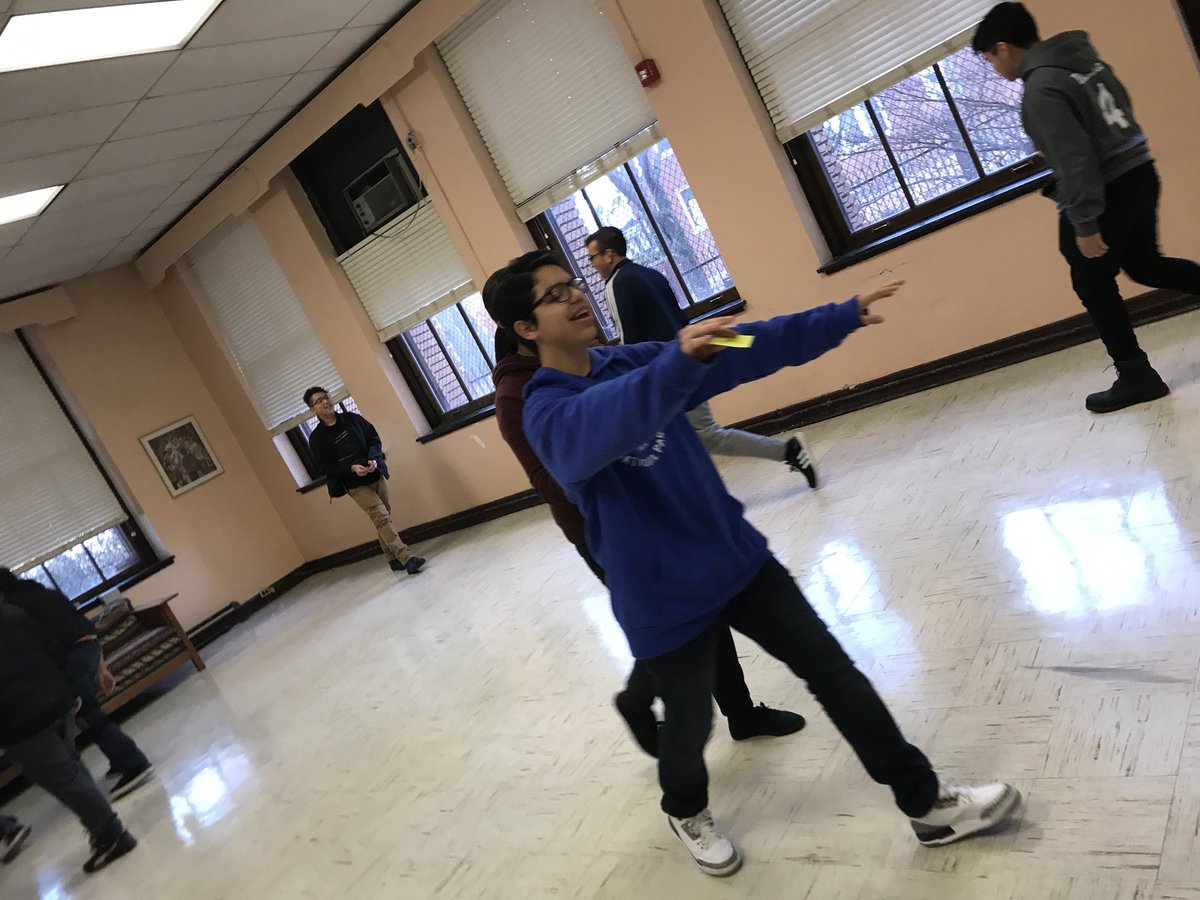 MsJJoung's tweet photo. A #simulation of a #population and its #limitingfactors in an environment by acting out as bears hunting for food with a blinded, injured, and mama bear within the population #ecology #science #environment #densitydependent @CarlSchurzHS https://t.co/qDN6tJeJFu