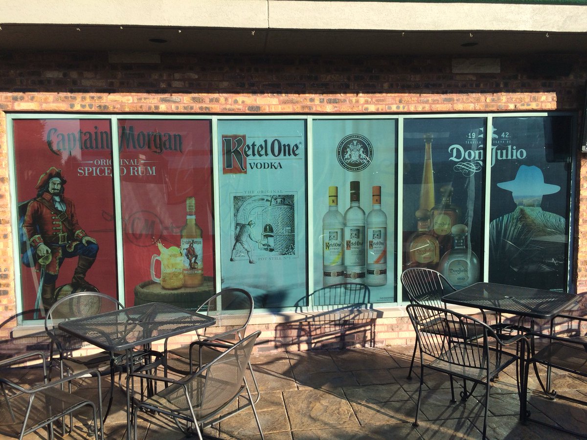 mcnabb_michael's tweet photo. Patio vibes.. #DiageoRep #CaptainMorgan #KetelOne #DonJulio https://t.co/96U4lLv2y6